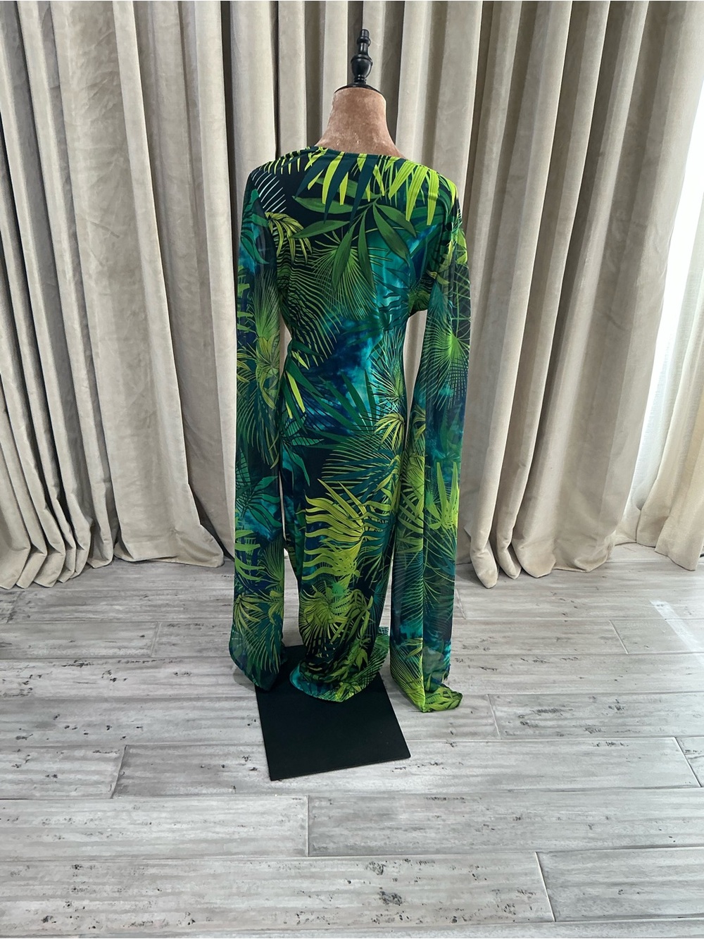 VENUS Green Tropical Leaf Wrap Maxi Dress - Picture 6 of 7